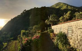Vistalinda Farmhouse